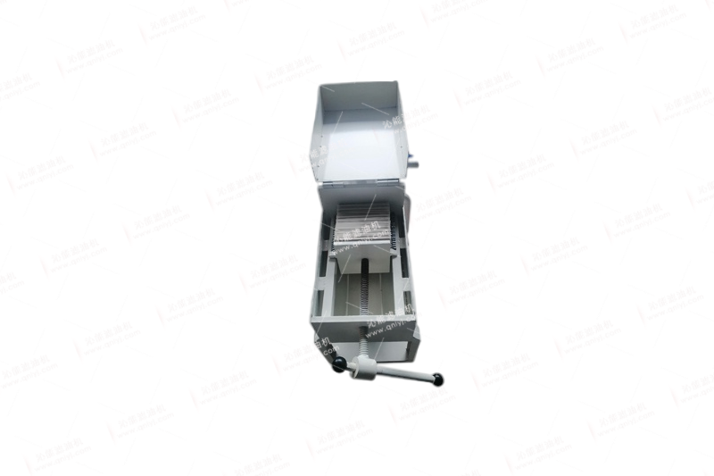 真空濾油機(jī)生銹了怎么處理？